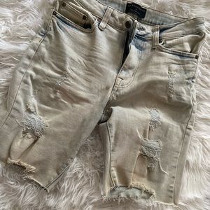 Slim fit cargo shorts